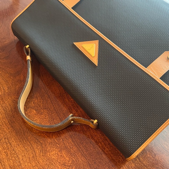 Yves Saint Laurent Business Bag. - Picture 3 of 12